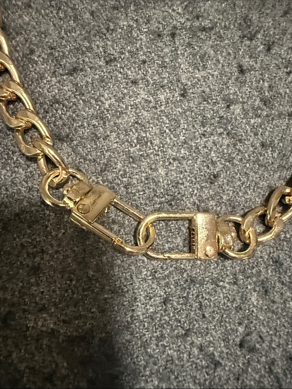 Gold tone bag chain - Picture 4 of 4